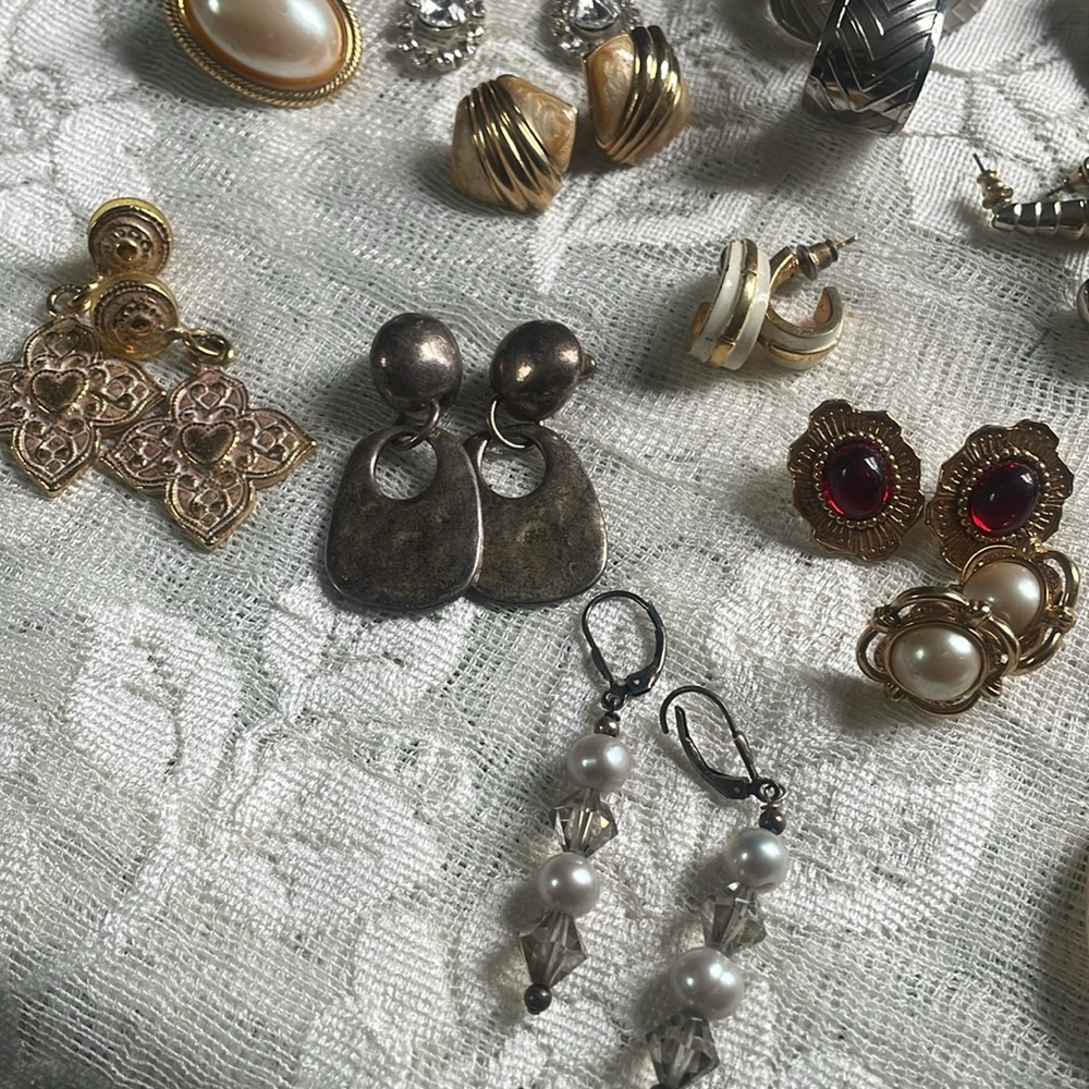 Random earrings - Picture 5 of 5